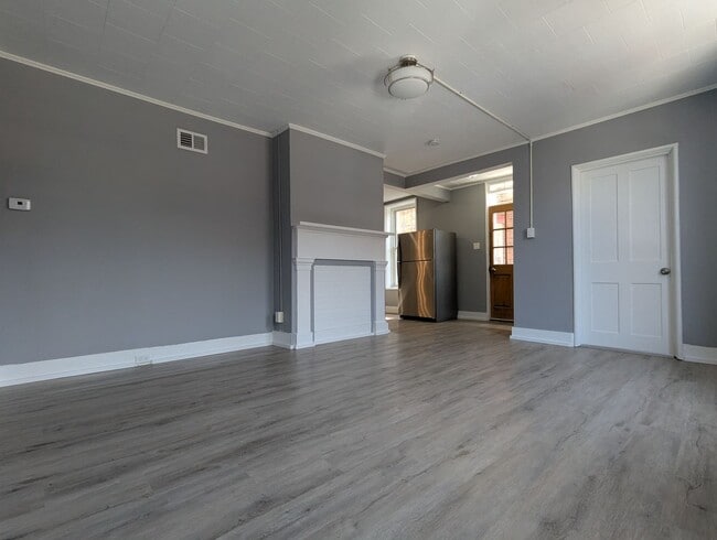 Building Photo - 9 Cataract St