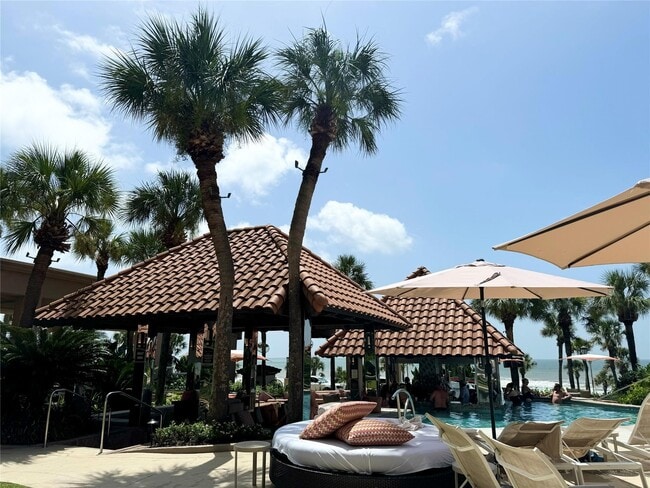 Building Photo - 5220 Seawall Blvd