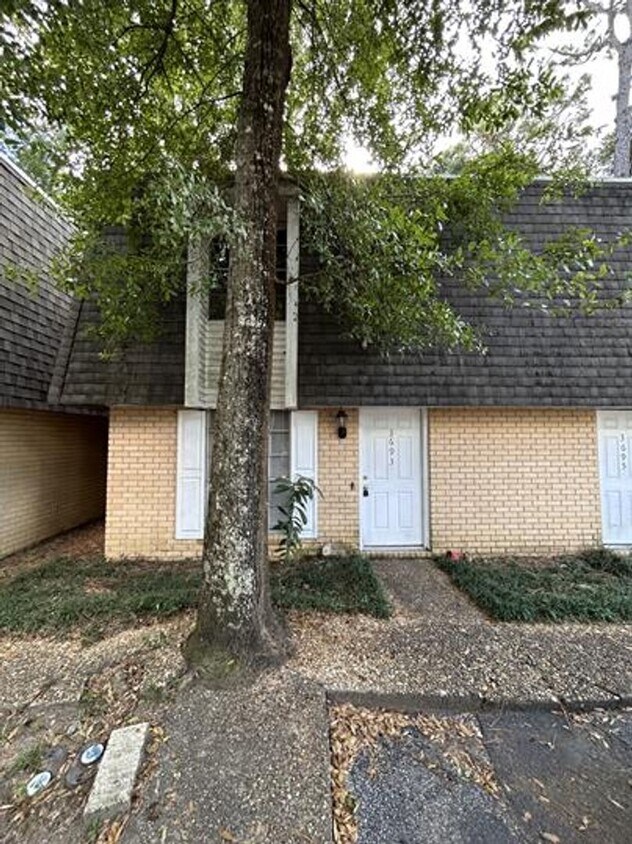 Foto principal - 3693 E Olive Rd