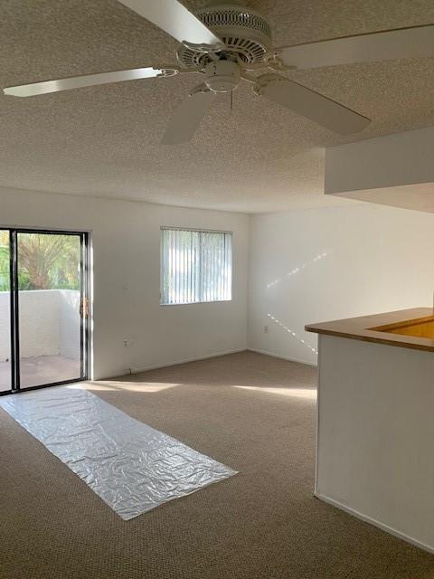 Building Photo - 3228 Coral Lake Dr