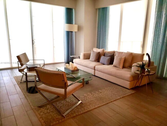 Foto del edificio - 9705 Collins Ave