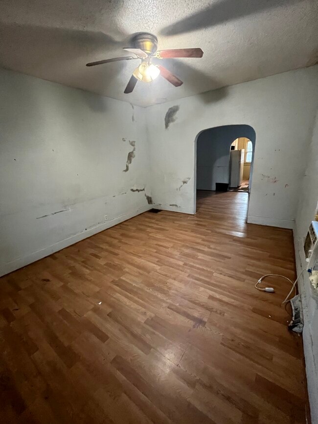 Building Photo - 1700 S Stanley St