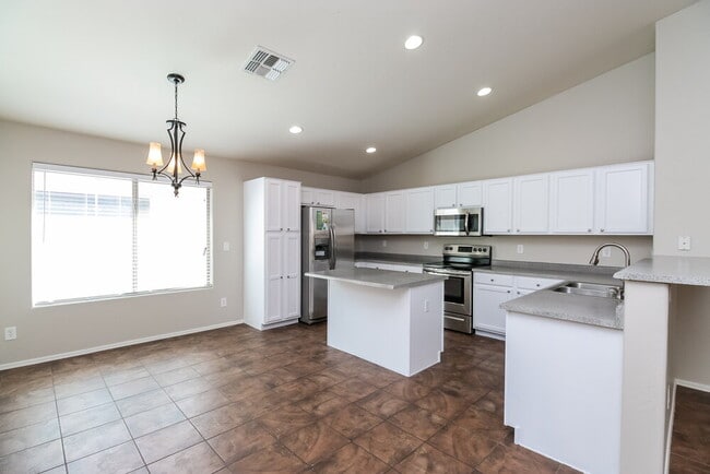 Foto del edificio - 484 W Gascon Rd