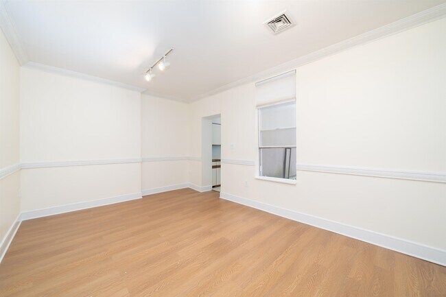Foto del edificio - 104 6th St