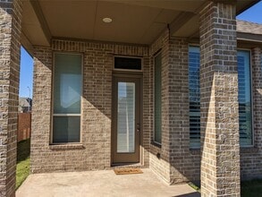 Building Photo - 2206 Hays Ranch Dr