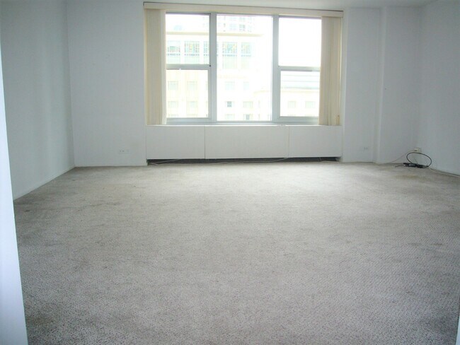 Building Photo - 777 N Michigan Ave