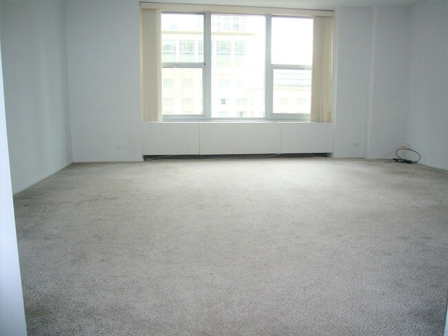 Building Photo - 777 N Michigan Ave