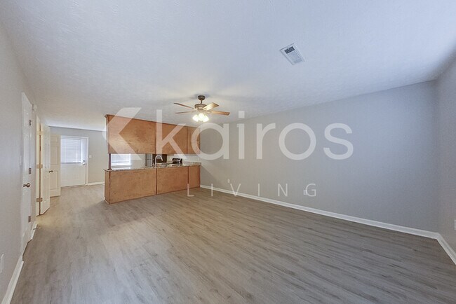 Foto del edificio - 160 Deer Pkwy