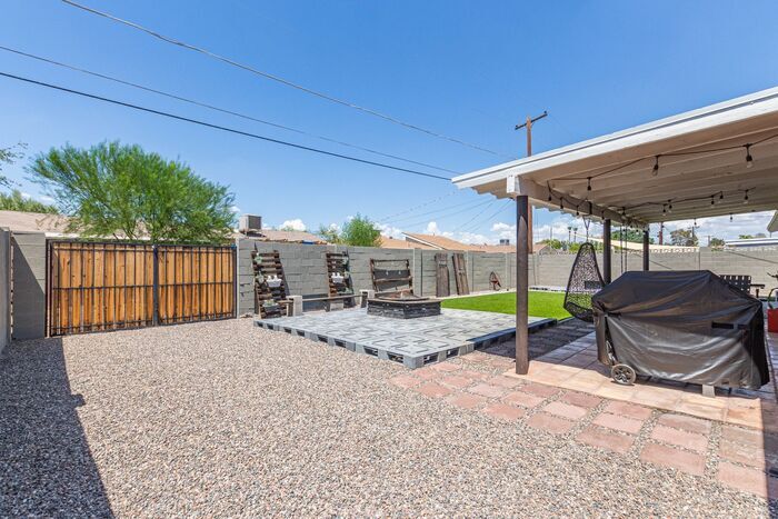 Foto principal - Prime Scottsdale Location with 5 Bedrooms!
