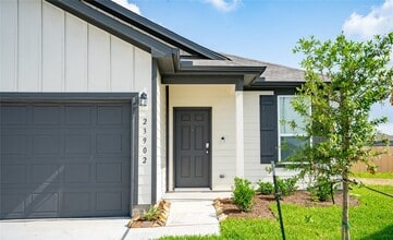 Building Photo - 23902 Tillage Ln