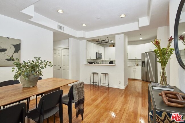 Building Photo - 3460 S Centinela Ave