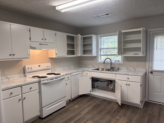 New Kitchen Countertops - 97 Lily Dr