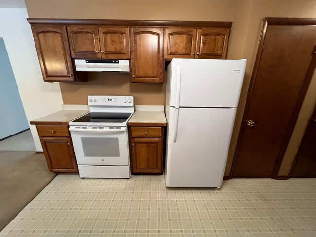 Building Photo - 350 W Mae Rose Ave