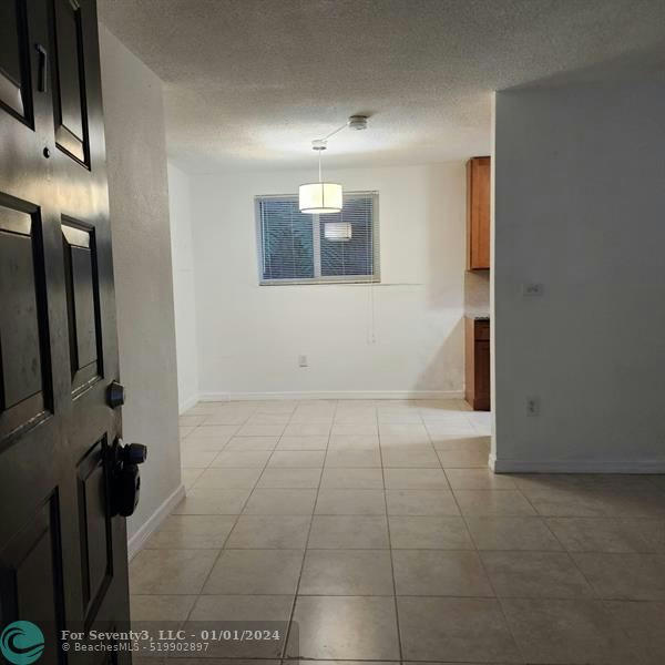 Foto del edificio - 5814 NE 4th Ct