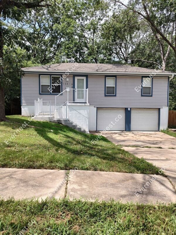 Primary Photo - 10416 Tullis Ave