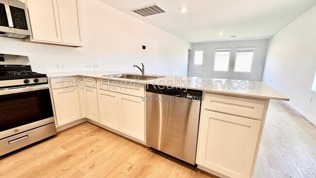 Foto del edificio - 20404 Deer Creek Dr