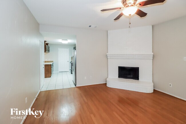 Building Photo - 3717 Biscay Dr