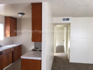 Building Photo - 5925 Hilltop Dr