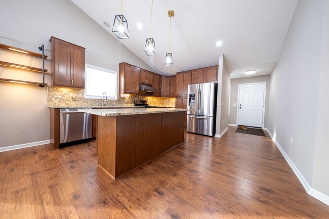 Foto del edificio - 20904 Greenwood Ct