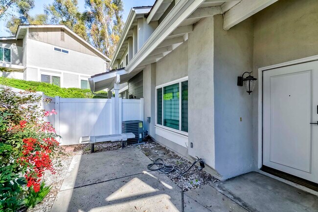 Foto del edificio - 2423 Coventry Cir