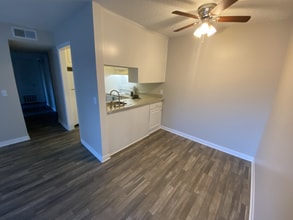 Building Photo - 1005 Hickory Hill Ln