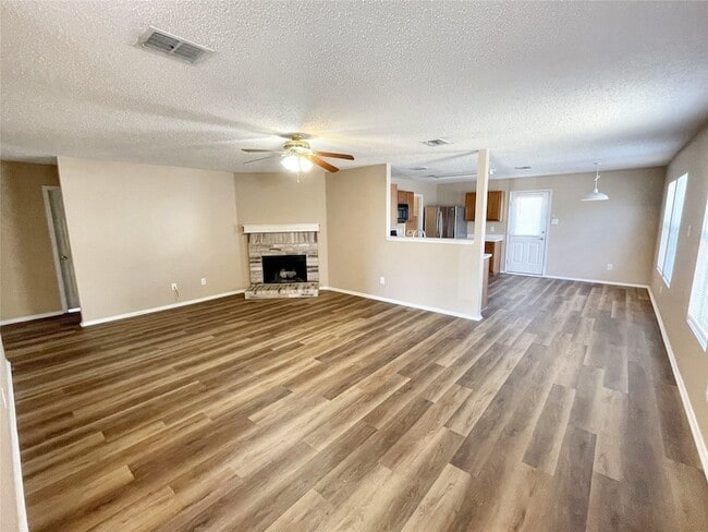 Foto del edificio - 5405 Shiver Rd