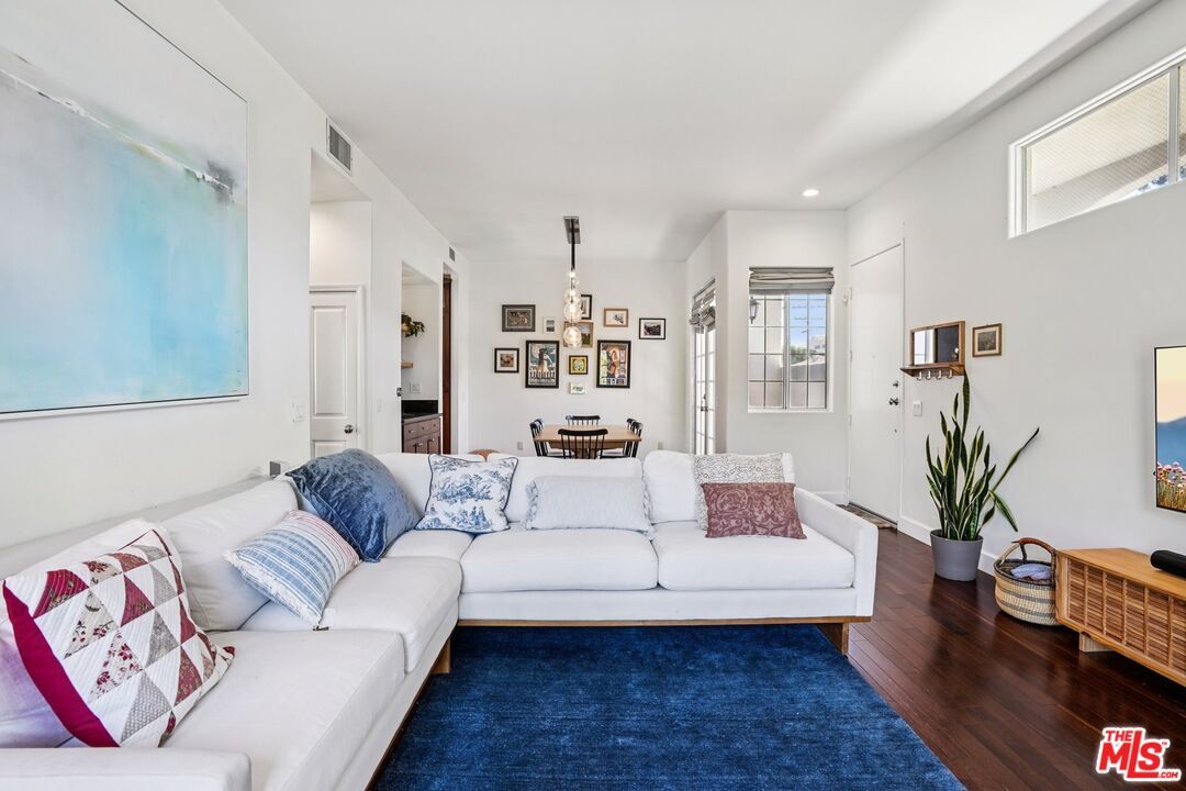 Foto principal - 1751 Barry Ave