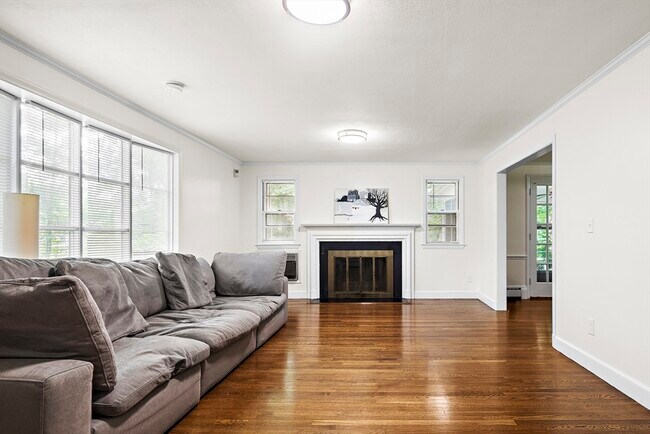 Foto del edificio - 40 Marrett Rd