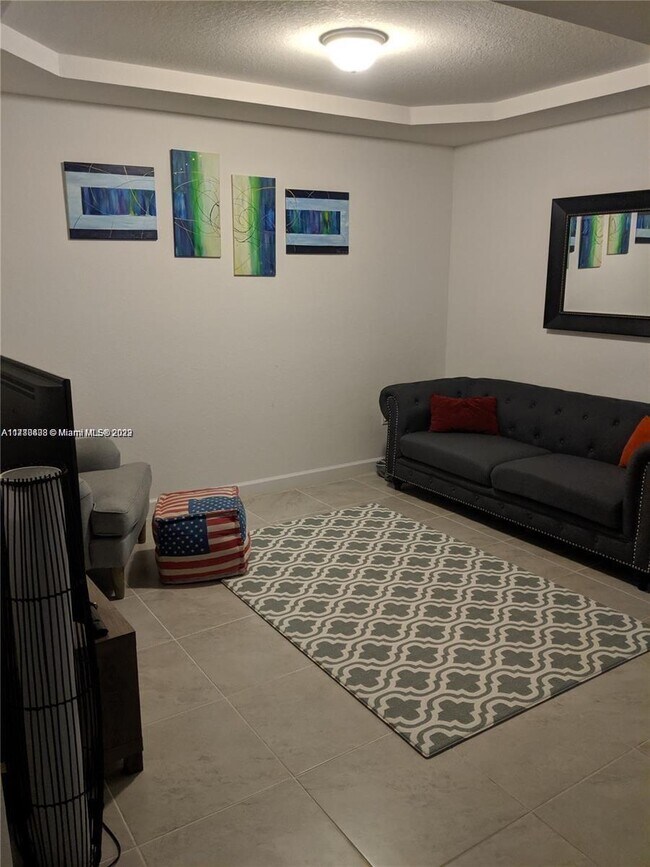 Foto del edificio - 7953 SW 120th Ave