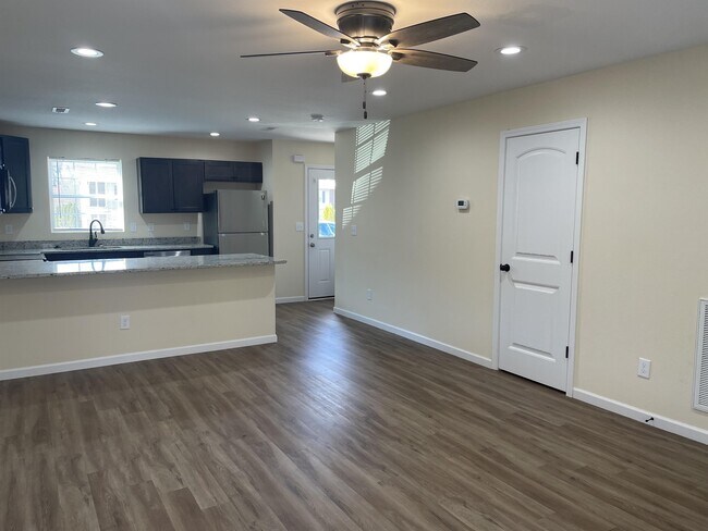 Foto del edificio - 914 Warrior Hill Dr