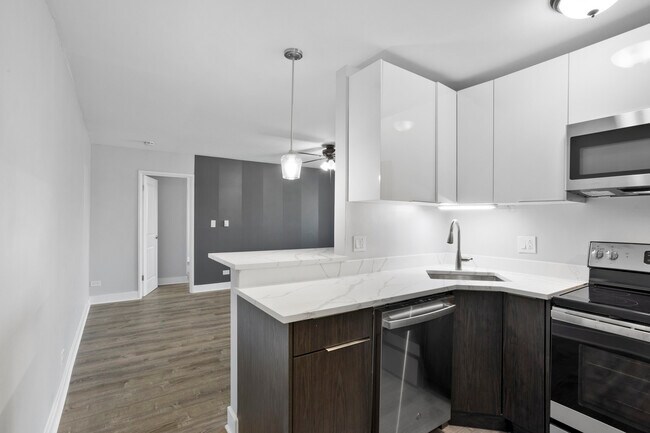 Foto del edificio - 7545 N Winchester Ave