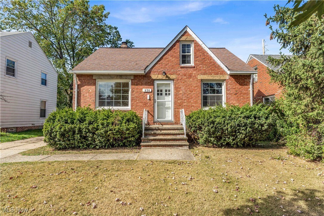 Foto principal - 874 E 232nd St