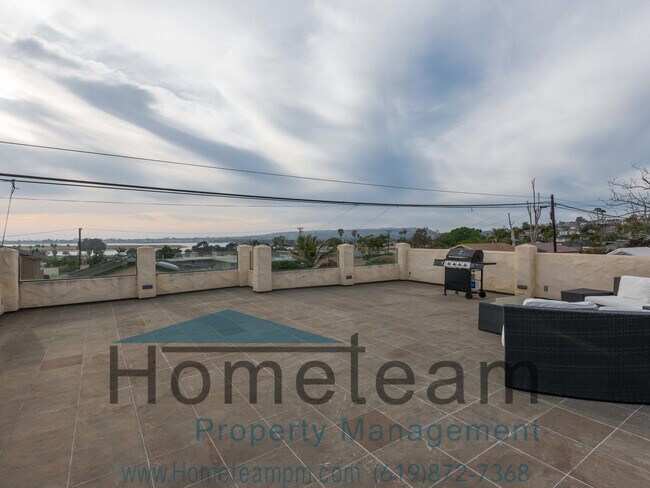 Building Photo - 3 BR/ 3 BA 2620 SQFT Bay Park/ San Diego H...