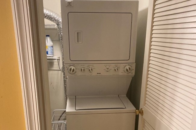 Foto del edificio - 505 Plymouth Rd