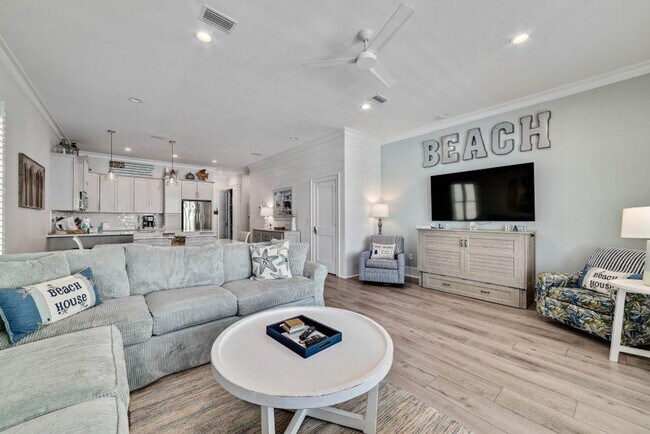 Foto del edificio - 1592 W Beach Blvd