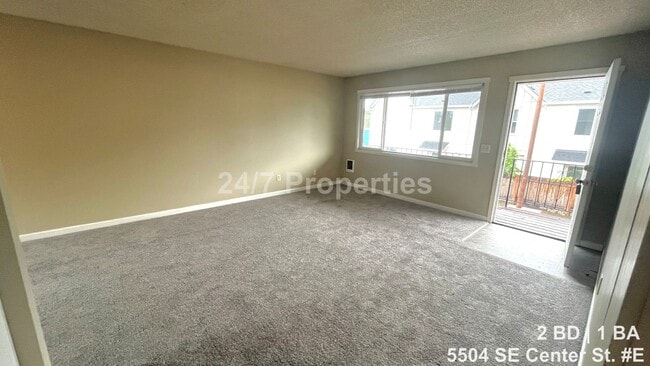 Foto del edificio - Upper-Level 2 BD | 1 BA Home - FoPo