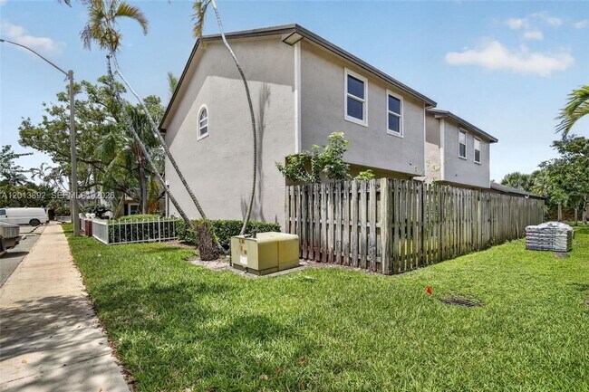 Building Photo - 3815 NW 122nd Terrace