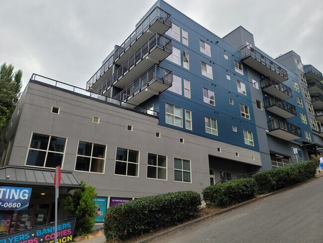 Exterior - 701 Galer St