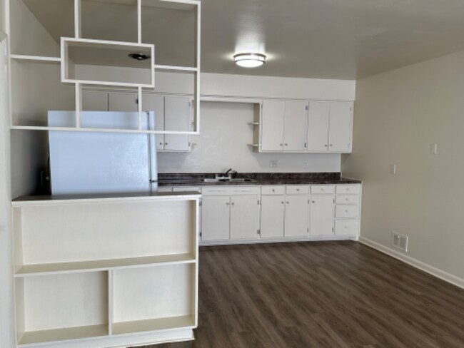 Foto del edificio - 2106 Lake Point Dr