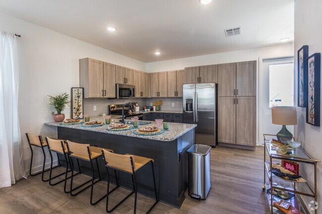 4BR, 4.5BA - 1,801SF - The Grove - Kitchen - Ivy & Elm