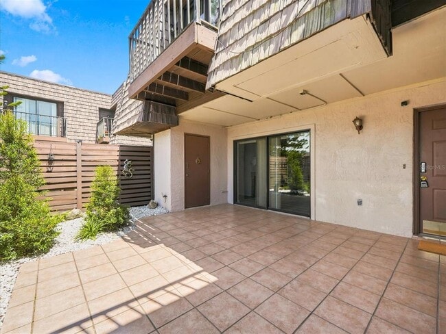Building Photo - 15314 E Pond Woods Dr