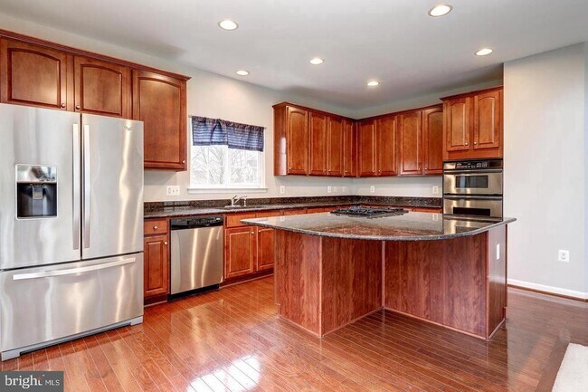 Foto del edificio - 14204 Murphy Terrace