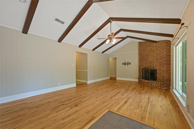 Foto del edificio - 1703 Cannonwood Ln