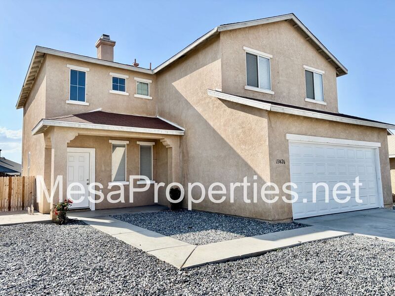 Foto principal - 13626 Winewood St