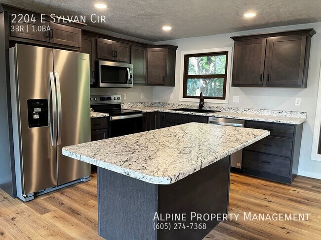Foto del edificio - Newly Updated 3 Bed/1 Bath Ranch in Brandon!