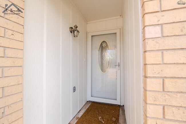 Foto del edificio - 4825 Colleen Dr