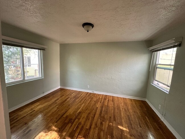 Building Photo - 4227 Brockmont Ave NE