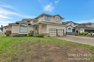 Building Photo - 32186 Elkford Dr