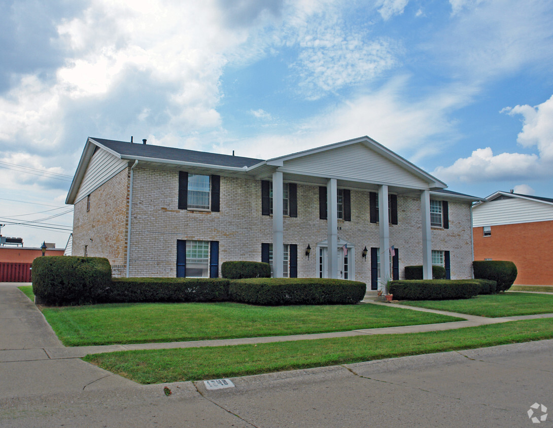Primary Photo - 1248 Cloverfield Ave
