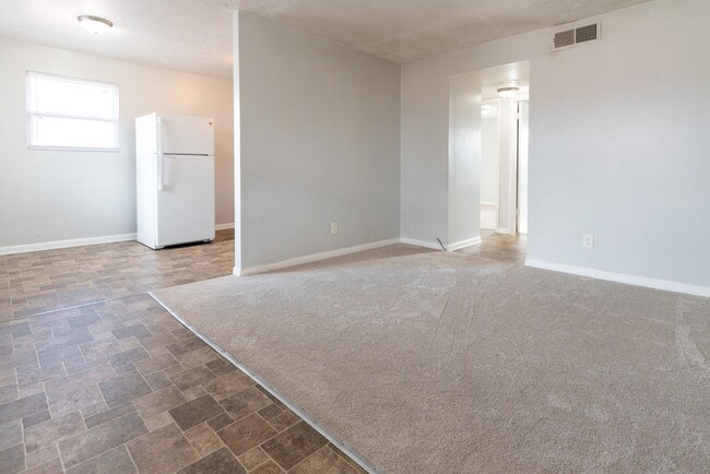 Building Photo - 1704 Valley Forge Way